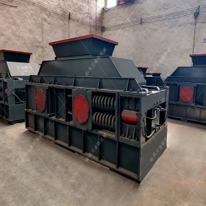 2PG1200x800型半自動(dòng)液壓對輥破碎機(jī)發(fā)往四川