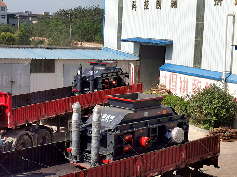 新型數(shù)控對輥制砂機工作原理是什么?河南地區(qū)哪家好? 新型數(shù)控對輥制砂機工作原理是什么?河南地區(qū)哪家好?