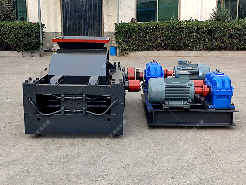 中型直連式對輥破碎機發貨 破碎石英砂