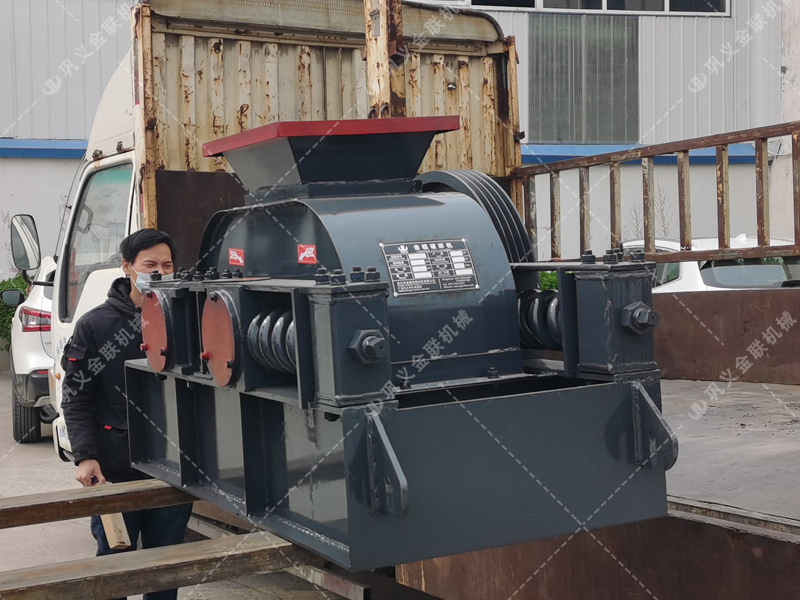 2PGC400X250小型玻璃破碎機發往江蘇徐州破碎碎玻璃