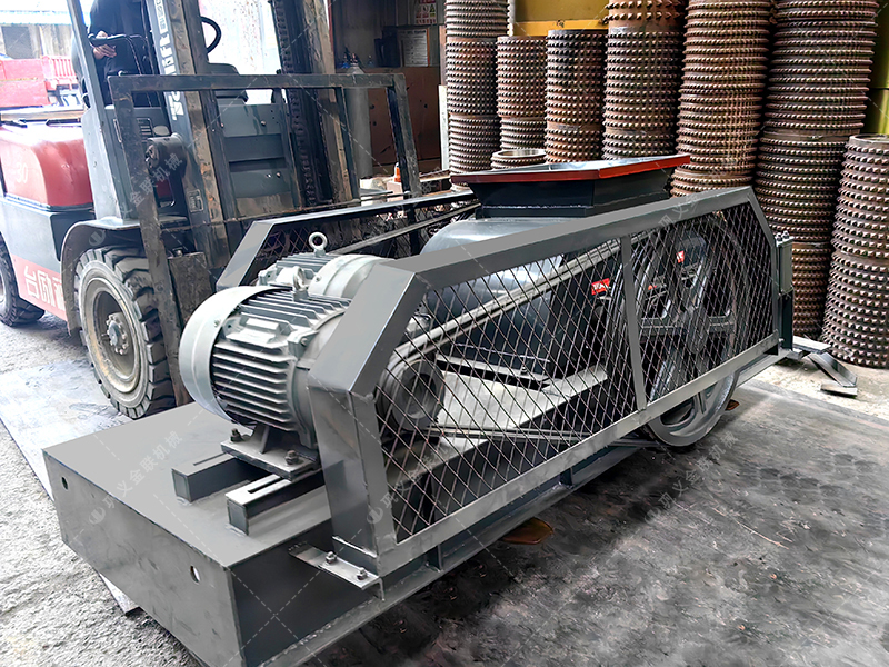 2PGC400X400小型玻璃瓶破碎機發(fā)往山西陽泉