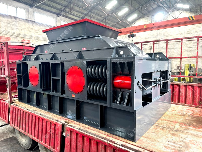 雙輥破碎機(jī):破碎效率高,縮短生產(chǎn)周期 雙輥破碎機(jī):破碎效率高,縮短生產(chǎn)周期