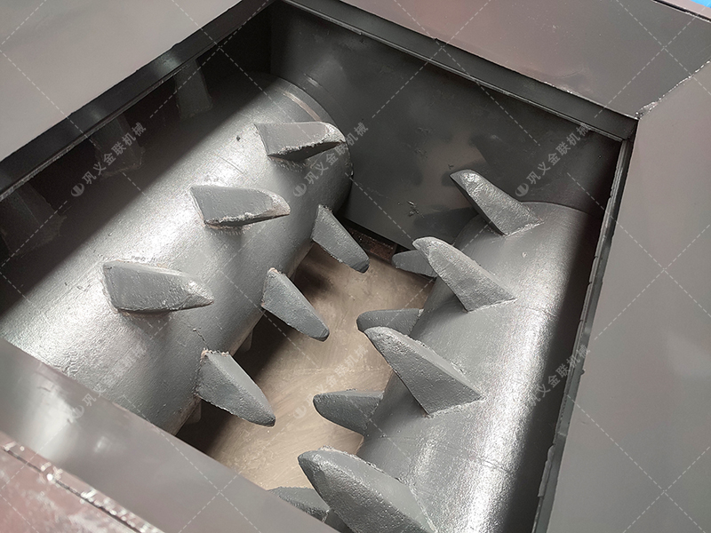 雙齒輥破碎機(jī)處理含雜原煤:專業(yè)優(yōu)勢究竟比傳統(tǒng)設(shè)備強(qiáng)在哪? 雙齒輥破碎機(jī)處理含雜原煤:專業(yè)優(yōu)勢究竟比傳統(tǒng)設(shè)備強(qiáng)在哪?